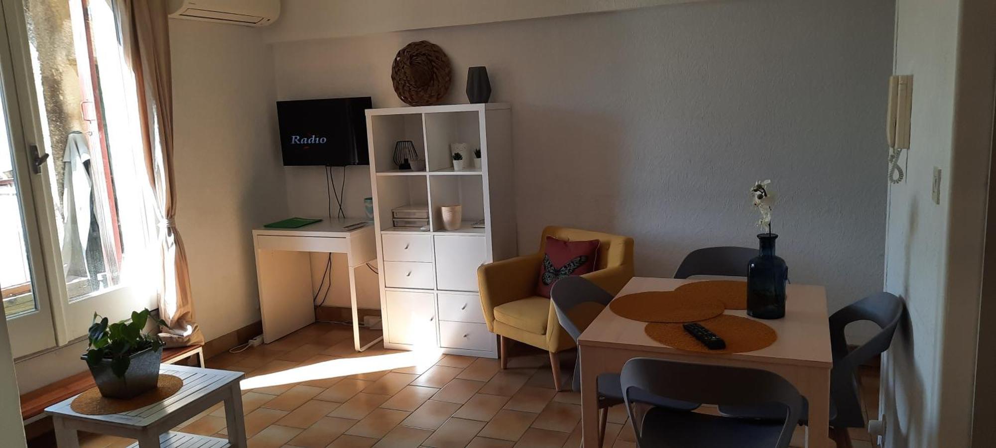 Appartement Climatise Avec Terrasse Au Coeur De Nyons Εξωτερικό φωτογραφία